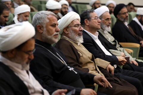 تصاویر/ نشست مدیر حوزه های علمیه با علمای ادیان و مذاهب استان آذربایجان غربی