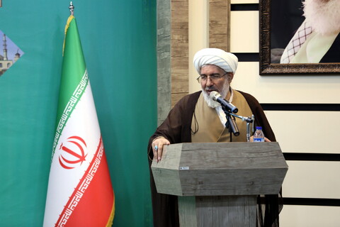 تصاویر/ نشست مدیر حوزه های علمیه با علمای ادیان و مذاهب استان آذربایجان غربی