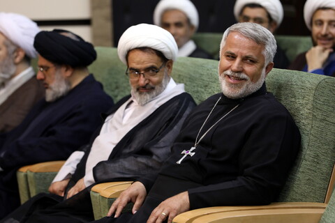 تصاویر/ نشست مدیر حوزه های علمیه با علمای ادیان و مذاهب استان آذربایجان غربی