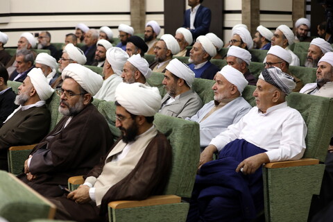 تصاویر/ نشست مدیر حوزه های علمیه با علمای ادیان و مذاهب استان آذربایجان غربی