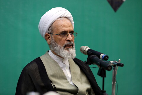 تصاویر/ نشست مدیر حوزه های علمیه با علمای ادیان و مذاهب استان آذربایجان غربی