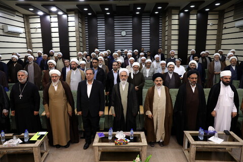 تصاویر/ نشست مدیر حوزه های علمیه با علمای ادیان و مذاهب استان آذربایجان غربی