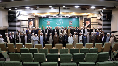 تصاویر/ نشست مدیر حوزه های علمیه با علمای ادیان و مذاهب استان آذربایجان غربی