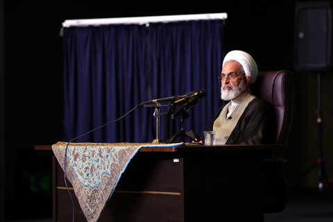 تصاویر / آیین نکوداشت ۸۰ سال مجاهدت علمی، فرهنگی و اجتماعی آیت الله سیدعلی اکبر قریشی
