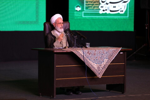 تصاویر / آیین نکوداشت ۸۰ سال مجاهدت علمی، فرهنگی و اجتماعی آیت الله سیدعلی اکبر قریشی