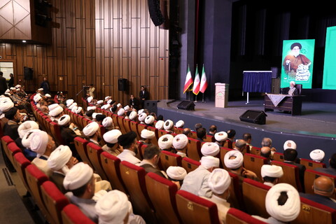 تصاویر / آیین نکوداشت ۸۰ سال مجاهدت علمی، فرهنگی و اجتماعی آیت الله سیدعلی اکبر قریشی