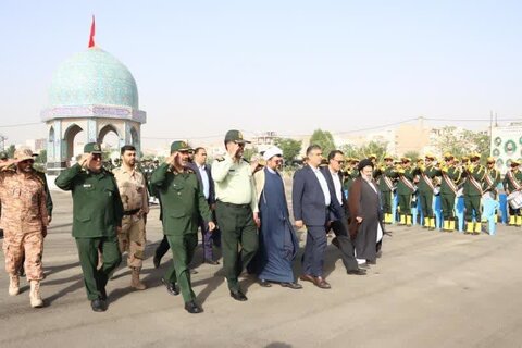 تصاویر/صبحگاه مشترک نیروهای مسلح استان مرکزی به مناسبت سالروز آزادسازی خرمشهر