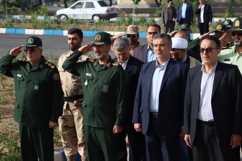 تصاویر/صبحگاه مشترک نیروهای مسلح استان مرکزی به مناسبت سالروز آزادسازی خرمشهر
