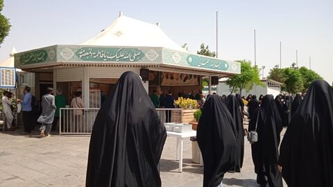 تصاویر/برگزاری اردوی زیارتی قم و جمکران ویژه طلاب مدرسه علمیه ریحانة النبی اراک