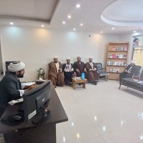 تصاویر/جلسه هم‌اندیشی اساتید مرکز مشاوره اسلامی سماح برگزار شد