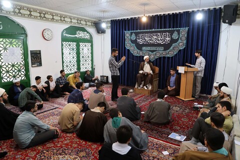 نشست طلاب مدرسه علمیه امام سجاد(ع)