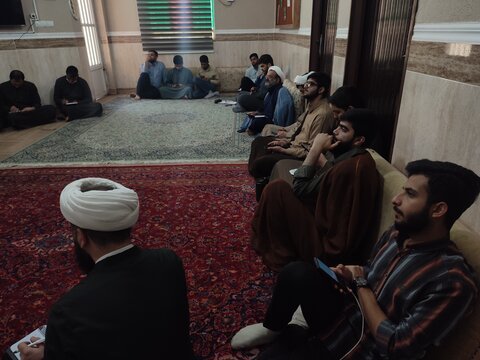 برگزاری دوره کمک های اولیه جهت توانمند سازی و مهارت افزایی طلاب