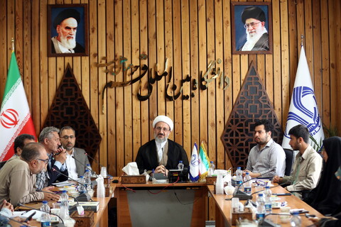 تصاوی/ نشست خبری ریاست دانشگاه قم