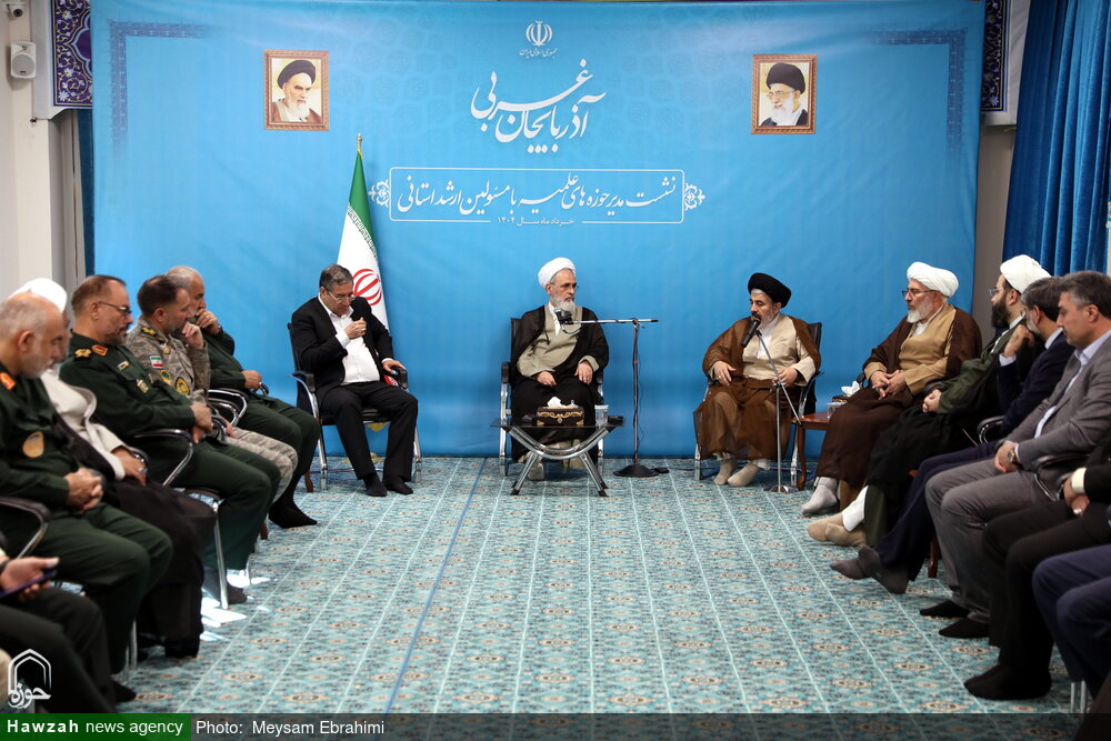 تصاویر / نشست مدیر حوزه های علمیه با مسئولین ارشد استان آذربایجان غربی