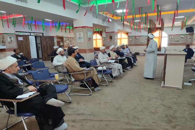 دوره تربیت مربی خانواده در حوزه علمیه کرمانشاه برگزار شد+ تصاویر