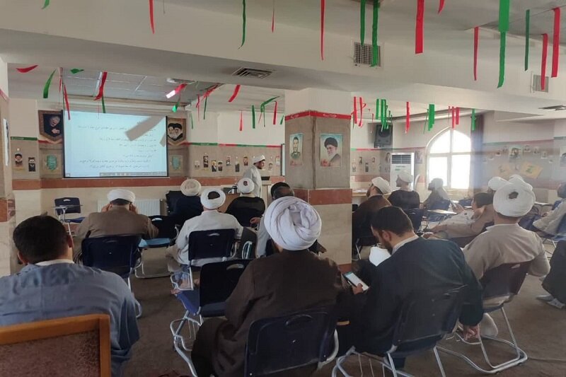 دوره تربیت مربی خانواده در حوزه‌ علمیه کرمانشاه برگزار شد+ تصاویر