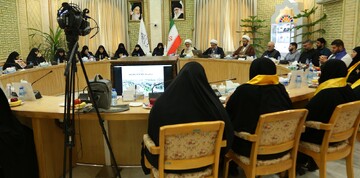زن مسلمان باید الگوی تمدن نوین اسلامی باشد/ لزوم تشکیل اتحادیه بانوان دانشگاهی و حوزوی جبهه مقاومت