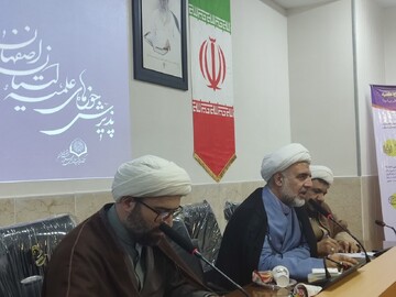 به دنبال پذیرش هدفمند و جذب پایدار در حوزه‌های علمیه هستیم 