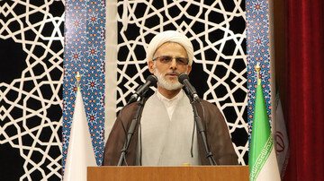 انس با قرآن؛ راهکار مقابله با اضطراب‌های دنیای مدرن