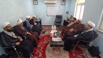 مسائل پژوهشی مدرسه علمیه حضرت ولی‌عصر(عج) اهواز بررسی شد