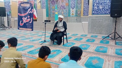 تصاویر/ درس اخلاق طلاب مدرسه علمیه مولود کعبه (ع)