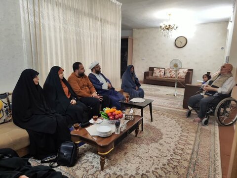 تصاویر /تجلیل از پیرمجاهدان دفاع مقدس توسط طلاب مدرسه علمیه الزهرا (س) اراک