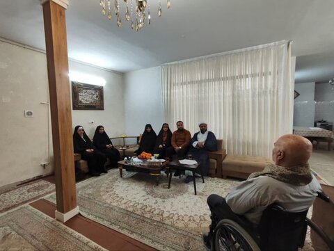 تصاویر /تجلیل از پیرمجاهدان دفاع مقدس توسط طلاب مدرسه علمیه الزهرا (س) اراک