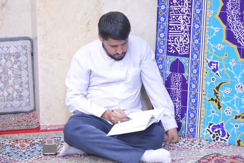 برگزاری نشست آموزشی مبلغات امین حوزه علمیه استان یزد با موضوع آشنایی با قوانین کیفری