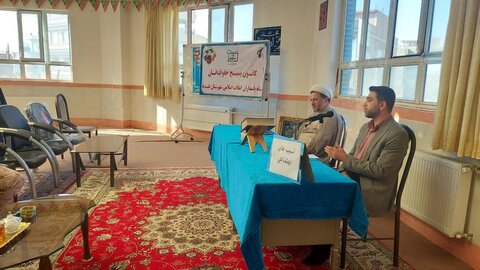 تصاویر/ نشست جهاد تبیین در مدرسه علمیه فاطمیه نقده
