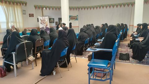 تصاویر/ نشست جهاد تبیین در مدرسه علمیه فاطمیه نقده
