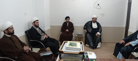 تصاویر/ معاونت پژوهش حوزه علمیه خوزستان از مدرسه علمیه امام هادی(ع) اهواز بازدید کرد