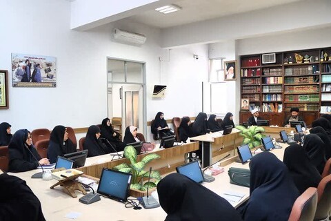 تصاویر/ جلسه فعالین مردمی عرصه جوانی جمعیت در زنجان