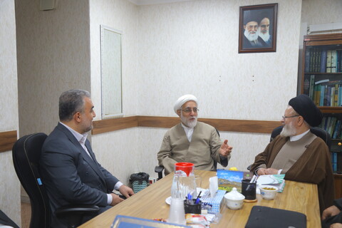 دیدار فرماندار قم با حجت الاسلام والمسلمین ملکی قائم مقام مدیر حوزه علمیه قم