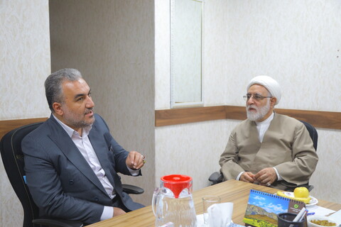 دیدار فرماندار قم با حجت الاسلام والمسلمین ملکی قائم مقام مدیر حوزه علمیه قم