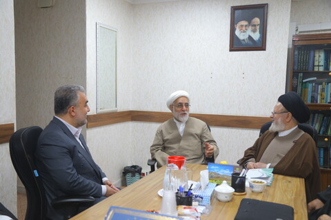 دیدار فرماندار قم با حجت الاسلام والمسلمین ملکی قائم مقام مدیر حوزه علمیه قم
