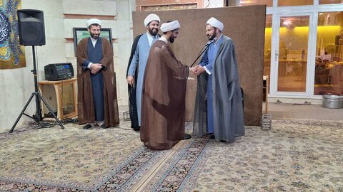 تصاویر/اختتامیه مرحله مدرسه ای جشنواره علامه حلی در مدرسه علمیه امام حسن عسکری (ع) برگزار شد