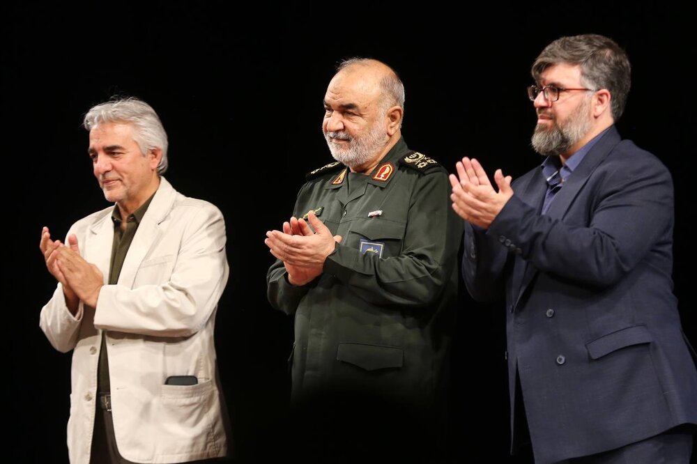 اختتامیه باشکوه هجدهمین جشنواره بین‌المللی فیلم مقاومت/ سینما، سنگر مقاومت؛ خرمشهر در قاب هنر زنده شد