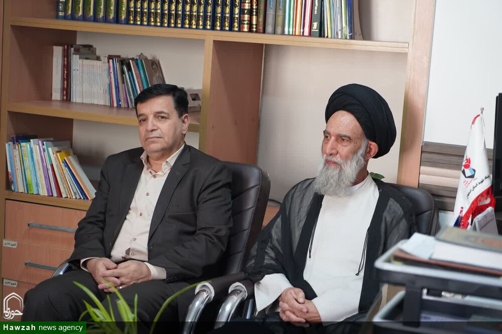 لزوم بهره‌گیری از زبان رسانه در تدوین دانشنامه دفاع مقدس ویژه طلاب و روحانیون