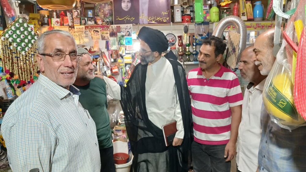 دیدار امام جمعه کاشان با خانواده شهدا و ایثارگران+عکس