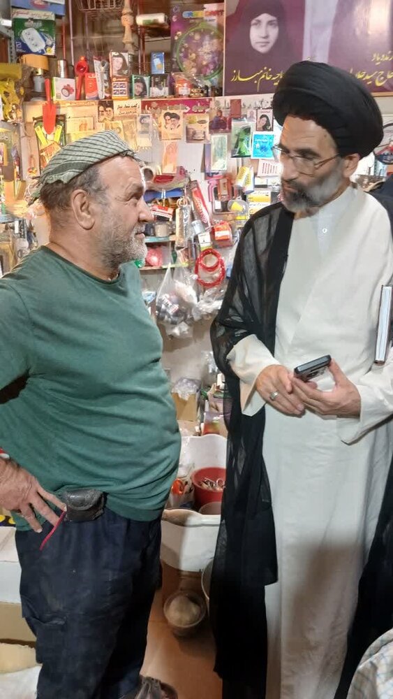 دیدار امام جمعه کاشان با خانواده شهدا و ایثارگران+عکس