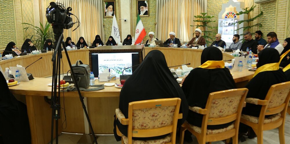 مسلمان خاتون کو جدید اسلامی ثقافت کے لیے نمونہ بننا چاہیے