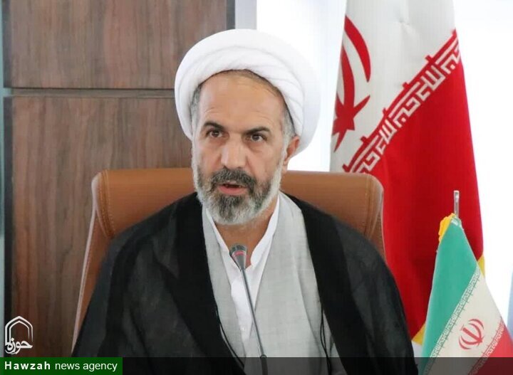 عمل به قرآن، رمز سعادت وکلا در احقاق حق