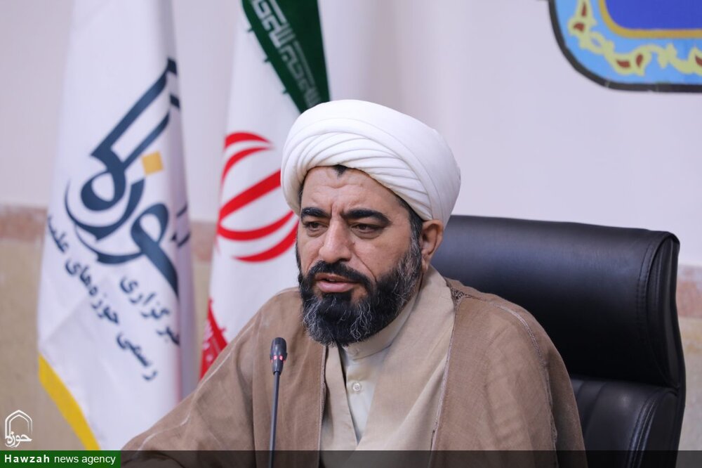 رشد و توسعه رسانه‌ای حوزه علمیه در یکصد سال اخیر / تلاش‌های عالمان دینی در تولید دانش دینی رسانه‌ای