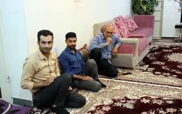 تصاویر/ دیدار مسئولان با جانباز خورموجی