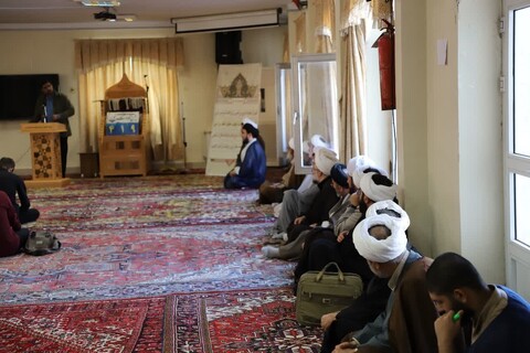تصاویر/ نشست فرقه شناسی در مدرسه علمیه حضرت ولی عصر (عج) تبریز