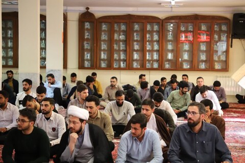 تصاویر/ نشست فرقه شناسی در مدرسه علمیه حضرت ولی عصر (عج) تبریز