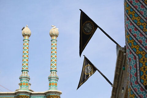 العتبة المعصومية ترفع رايات الحداد إحياءً لذكرى شهادة الإمام الجواد (عليه السلام)