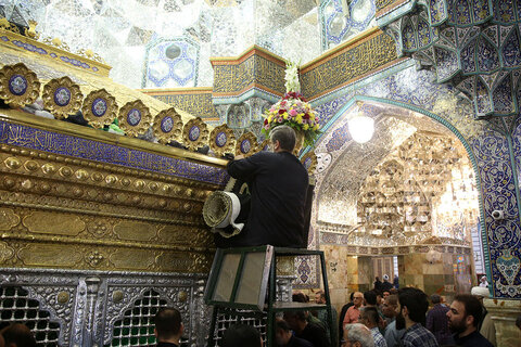 العتبة المعصومية ترفع رايات الحداد إحياءً لذكرى شهادة الإمام الجواد (عليه السلام)