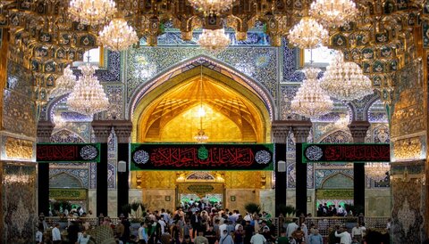 لافتات الحداد تعم أرجاء العتبة الحسينية إحياءً لذكرى استشهاد الإمام الجواد (عليه السلام)