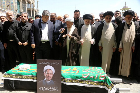 تصاویر/ مراسم تشییع و خاکسپاری حجت الاسلام والمسلمین عبدالرحمان یوسف پور